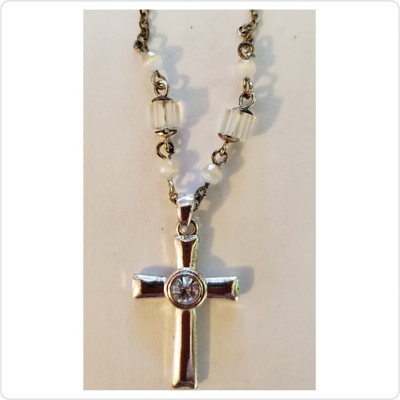 Silver Cross With Rhinestone on 18” Silver Chain - Picture 1 of 5